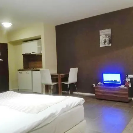 Hotel Green Life & Self Catering